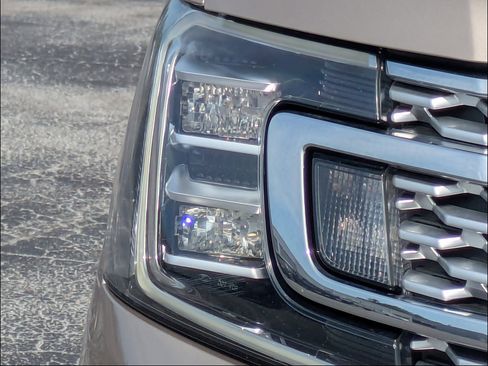 Used 2020 Ford Expedition Platinum RWD image 10
