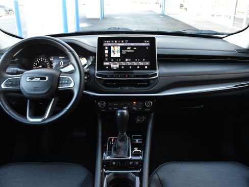 Used 2022 Jeep Compass Trailhawk w/ Trailhawk Convenience Group image 18