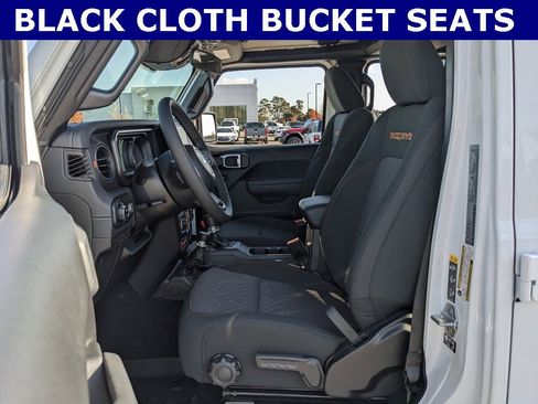 New 2026 Jeep Gladiator Mojave image 4