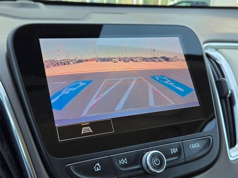 Used 2024 Chevrolet Malibu LT image 32