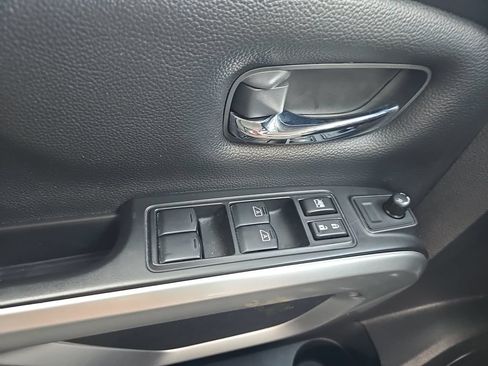 Used 2021 Nissan Titan SV w/ SV Convenience Package AWD/4WD image 27