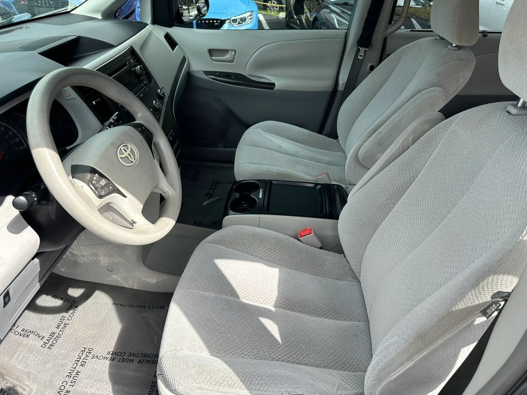 Used 2011 Toyota Sienna LE FWD image 18