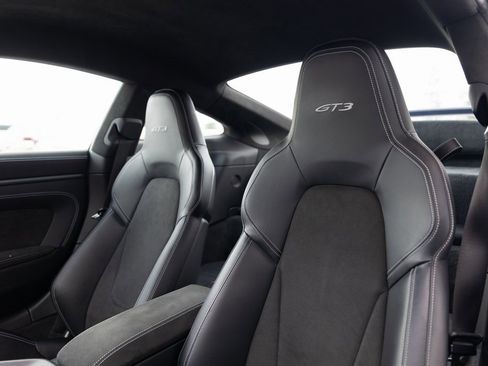 Certified 2022 Porsche 911 GT3 image 5