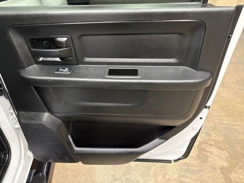 Used 2019 RAM 3500 Tradesman w/ Chrome Appearance Group image 24