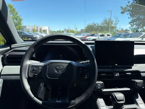 Used 2026 Toyota RAV4 SE AWD/4WD image 22