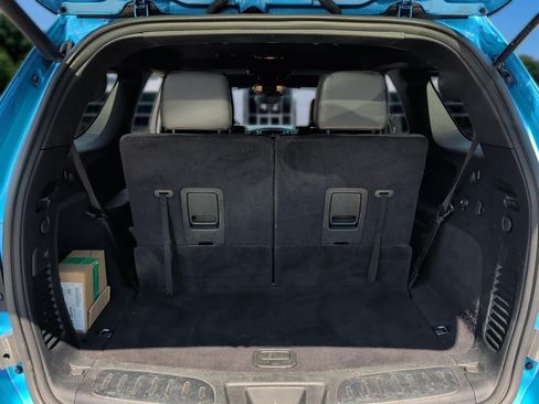 Used 2018 Dodge Durango R/T w/ Technology Group AWD/4WD image 38