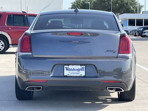 Used 2022 Chrysler 300 S w/ Comfort Group RWD image 5