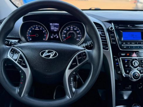 Used 2016 Hyundai Elantra GT FWD image 16