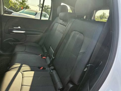 Certified 2025 Mercedes-Benz GLB 250 4MATIC image 24