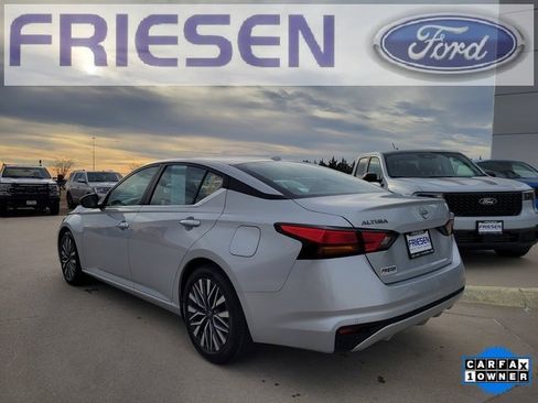 Used 2024 Nissan Altima 2.5 SV image 5