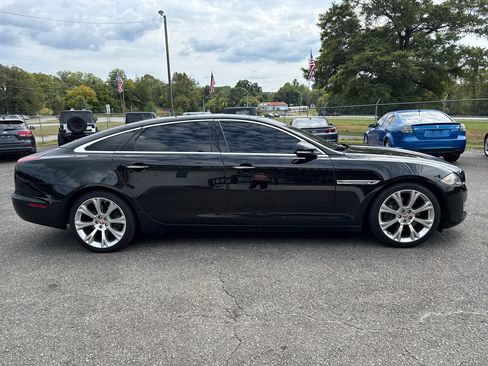 Used 2016 Jaguar XJ L Portfolio image 7