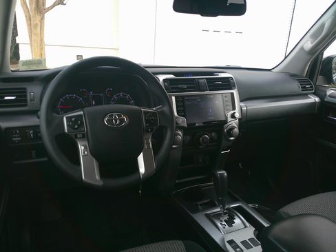 Used 2021 Toyota 4Runner SR5 image 31