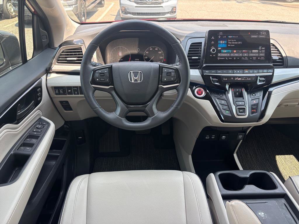 Used 2025 Honda Odyssey Touring image 15