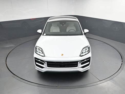 Certified 2026 Porsche Cayenne S image 40