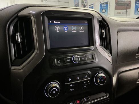 Used 2021 Chevrolet Silverado 1500 Custom Trail Boss AWD/4WD image 19