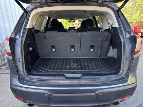 Used 2021 Subaru Ascent Premium w/ Convenience Package AWD/4WD image 12