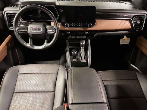 Used 2024 GMC Canyon AT4 w/ AT4 Premium Package image 17