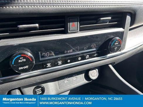 Used 2024 Nissan Rogue SV image 21