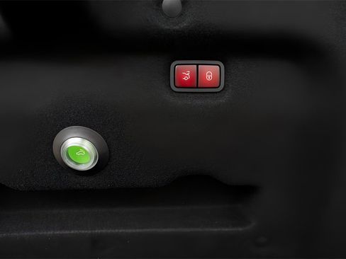 Used 2022 Mercedes-Benz SL 55 AMG 4MATIC image 33