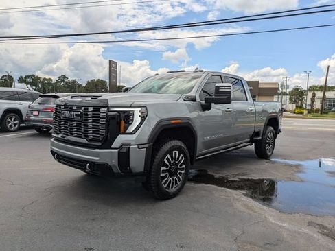 Used 2025 GMC Sierra 3500 Denali Ultimate AWD/4WD image 9