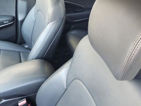 Used 2018 Hyundai Santa Fe Sport image 21