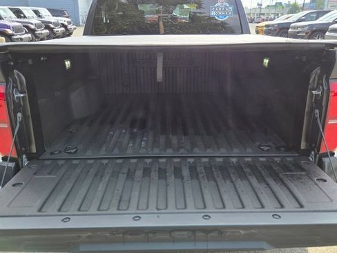 Used 2025 Toyota Tacoma SR5 AWD/4WD image 10