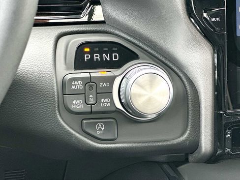 New 2026 RAM 1500 Laramie AWD/4WD image 21