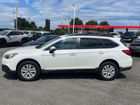 Used 2015 Subaru Outback 2.5i Premium AWD/4WD image 4