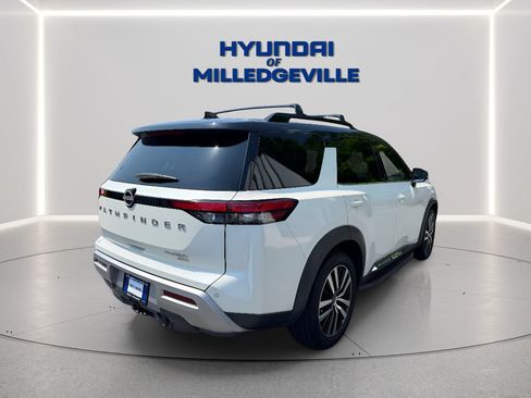 Used 2023 Nissan Pathfinder Platinum w/ Lighting Package (N93) AWD/4WD image 6