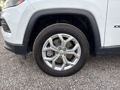 Used 2024 Jeep Compass Sport AWD/4WD image 16