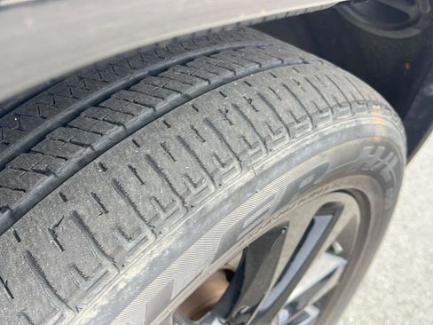 Used 2021 Jeep Grand Cherokee Laredo X image 10