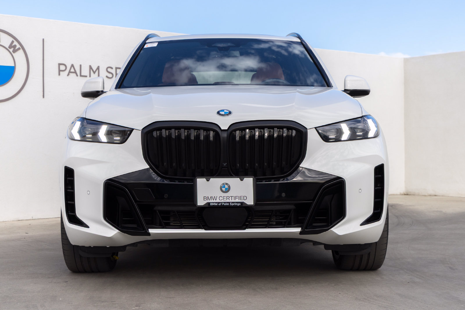 Certified 2024 BMW X5 xDrive40i w/ M Sport Package AWD/4WD image 4