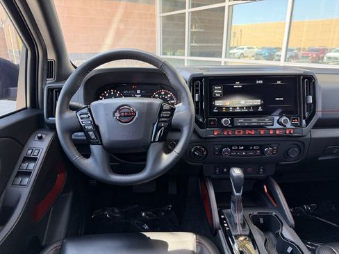 Used 2025 Nissan Frontier PRO-4X w/ Pro Premium Package AWD/4WD image 15