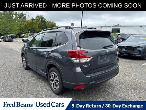 Used 2023 Subaru Forester Premium AWD/4WD image 3