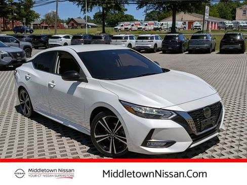 Certified 2021 Nissan Sentra SR FWD image 1