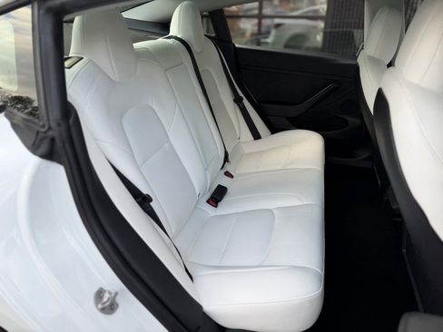 Used 2023 Tesla Model 3 Performance image 39