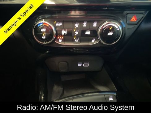 Used 2025 Chevrolet Trax ACTIV w/ Sunroof Package FWD image 6