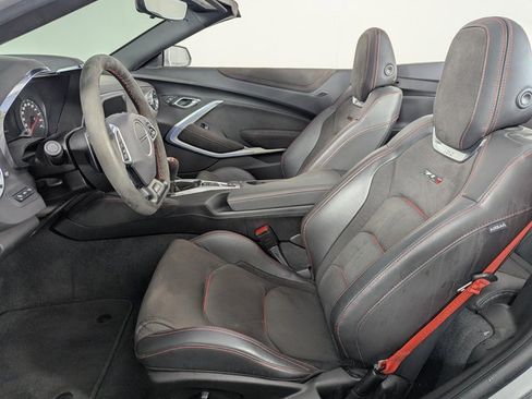 Used 2022 Chevrolet Camaro ZL1 image 16