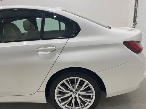 Used 2023 BMW 330i xDrive 330i xDrive w/ Driving Assistance Package image 10