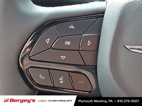 Used 2026 Chrysler Pacifica Limited w/ S Appearance Package FWD image 26
