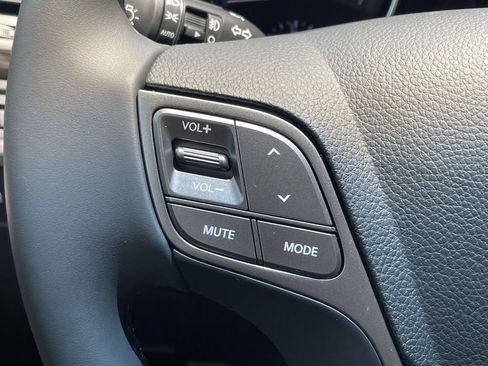 Used 2017 Hyundai Santa Fe Sport 2.0T FWD image 21