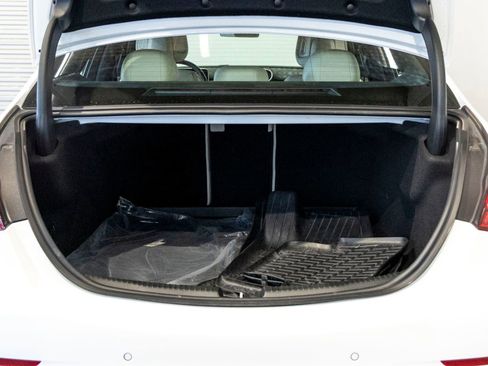 Used 2025 Mercedes-Benz C 300 Sedan image 22