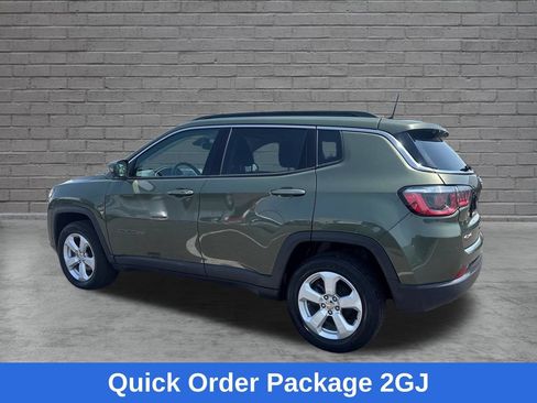 Used 2020 Jeep Compass Latitude w/ Cold Weather Group AWD/4WD image 4