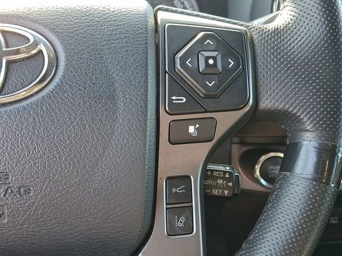 Used 2020 Toyota Tacoma TRD Sport image 21