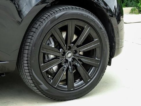 Used 2023 Land Rover Range Rover Long Wheelbase SE AWD/4WD image 73
