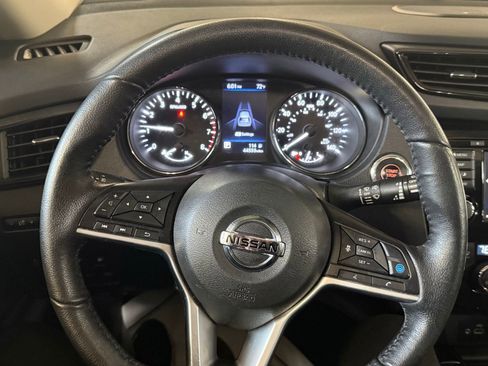 Used 2019 Nissan Rogue SL w/ Premium Package FWD image 29