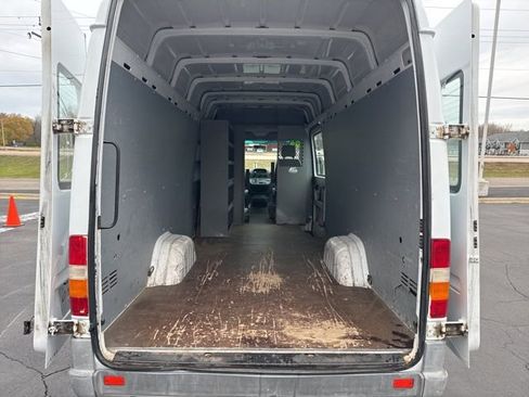 Used 2004 Dodge Sprinter 2500 w/ PWR Convenience Group image 10