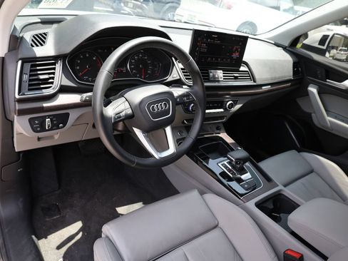 Used 2024 Audi Q5 2.0T Premium w/ Convenience Package AWD/4WD image 15