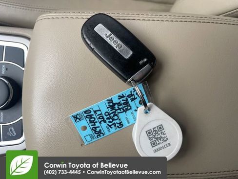 Used 2017 Jeep Grand Cherokee Limited w/ Luxury Group II image 16