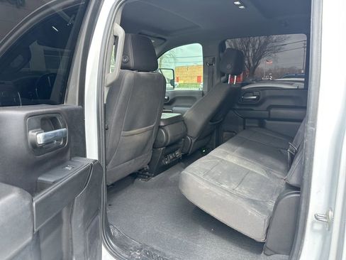 Used 2023 Chevrolet Silverado 2500 LT w/ Convenience Package image 6